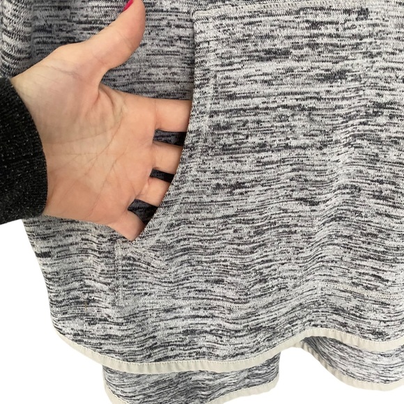 Athleta Heather Grey Short Sleeve Pullover Hoodie M - Picture 6 of 15